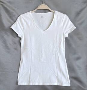 GAP ギャップ Tシャツ レディース S 白 Vネック 半袖Tシャツ スリムフィット ロゴ刺繍入り チビT E702