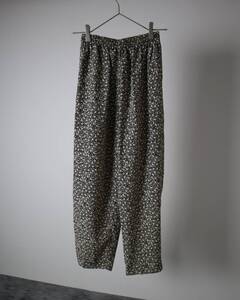 P1K183 Japan Vintage Small Floral Pattern Easy Pants Monotone 小花柄 ワイドテーパード とろみ イージーパンツ モノトーン