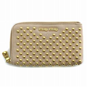 ミュウミュウ miumiu コインケース 小銭入れ レザー 羊革 L字ファスナー スタッズ ロゴ 装飾 ピンクベージュ ゴールド色 /BB ■OH ■OF