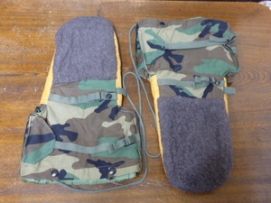 USA古着　MITTEN SET EXTREME COLD WEATHER LARGE カモフラージュ 迷彩 ウッドランド 米軍 ミトン セット 手袋 ミリタリー サープラス 