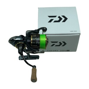 ΣΣ DAIWA ダイワ スピニングリール THEORY セオリー 2004H 055996 目立った傷や汚れなし