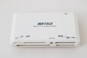 メモリーカードリーダー／ライター BUFFALO USB2.0 11in1 ＜ SD MS CF SM xD ＞