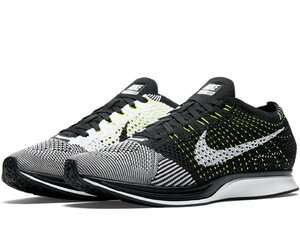 NIKE FLYKNIT RACER ナイキ フライニット レーサー 黒白 011 28.5