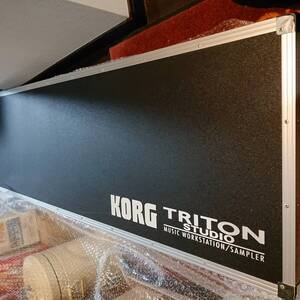 KORG TRITON　STUDIO コルグ　トライトン　輸送ケース　鍵付き