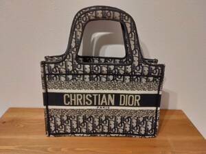 【送料無料】ChristianDior(クリスチャンディオール) / ミニトートバッグ / ベージュ×黒×マルチ　＋ スノードーム