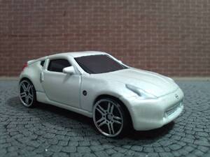 【中古品】 NISSAN 370Z ①