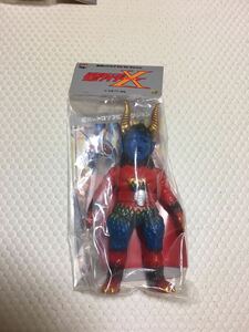 メディコム・トイ　東映レトロソフビ　仮面ライダーX パニック