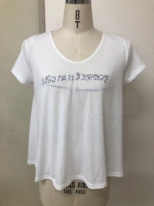 BEAMS　ロゴ刺繍Tシャツ　天竺　タグ付き　オフ白　F