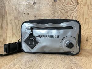 PIRARUCU ピラルク 防水ワンショルダーバッグ ボディバッグ 8L GP-004 カジメイク AIRバルブ 圧縮機能付き 斜め掛け メンズ レディース