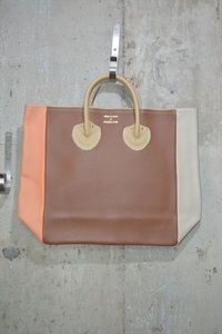 ヤングアンドオルセン　YOUNG&OLSEN The DRYGOODS STORE　EMBOSSED LEATHER TOTE M　レザー　トート　バッグ　鞄 D6667