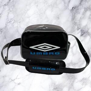 umbro アンブロ　エナメルショルダーバッグ　スポーツ　グレー　ブラック