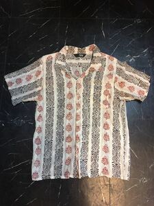 総柄シャツ 総柄　ハワイアンシャツ　半袖シャツ ハワイ アロハシャツ 開襟 SHIRT アロハ　ハワイアン　民族柄　民族系衣装