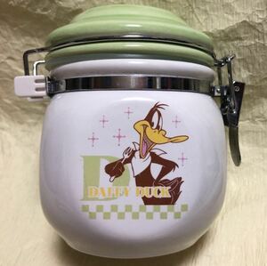 ミスタードーナツ　DAFFY DUCK ダッフィーダック　陶器製キャニスター　サイズ 縦・約11cm　送料600円　 LOONEY TUNESルーニー・チューンズ