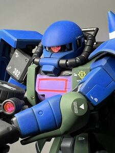 MG 1/100 高機動型 ザク （アナベル・ガトー仕様） 塗装完成品