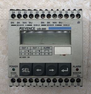 KEYENCE 超音波式変位センサ アンプユニット　　UD-300