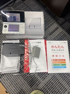 動作確認済み　1円スタート　任天堂 Nintendo 3DS ホワイト ゲーム機　付属品あり