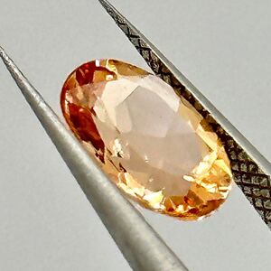 ◆天然インペリアルトパーズ　　◆1.40ct ◆約8.03-5.98x3.80mm ◆ ルース　裸石　ジュエリー　◆ソーティング付