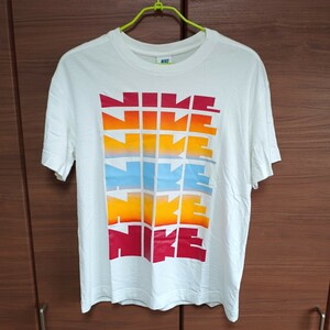 NIKE SPORTSWEAR ナイキ ゴツナイキ Tシャツ