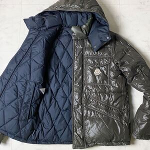 モンクレール MONCLER ALFRED リバーシブル ダウンジャケット キルティング 着脱フード ワッペン サイズ1/M相当 カーキ ネイビー メンズ