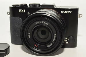 【極上品】 SONY デジタルスチルカメラ Cyber-shot RX1 2430万画素CMOS 光学1倍 DSC-RX1　#7454