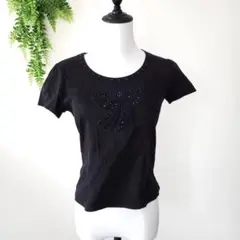 【トゥービーシック】Tシャツ(Ⅱ) 黒リボン柄 ビーズ 半袖 ワンカラー