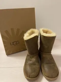 UGG アグ　ムートンブーツ　新品箱付き