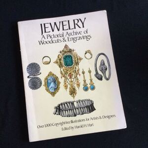 ジュエリー　イラスト　洋書　Jewelry 中世　古代　アクセサリー　ネックレス　装飾