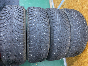 バリ山☆スパイクタイヤ 215/60R17 ヨコハマ アイスガード STUD 4本セット! エスティマ アルファード 引取り歓迎!! HB002☆★