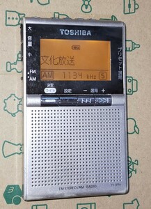 TY-SPR6 TOSHIBA 美品 受信確認済 完動品 AM FM ワイドFM 東芝 通勤 語学 野球 出張 名刺サイズ 防災 登山 TY-SPR8 姉妹品 181102640