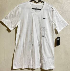 M新品■EU限定 NIKE ナイキ シンプル刺繍 VネックTシャツ V-NECK TEE T-SHIRT■メンズ 895200-100