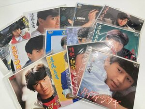 ▼　【EPレコード 近藤真彦作品まとめて ギンギラギンにさりげなく/スニーカーぶる～す/ハイティ …】107-02403