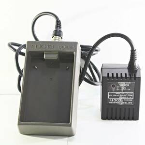 【SOKKIA BATTERY CHARGER ＣＤＣ１１ ＥＤＣ１９ 接続ケーブル】ソキア純正品 充電器　通電確認済み