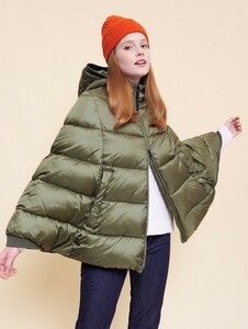 Q22★完売品/新品 AIGLE/エーグル 撥水バベリーポンチョ コンパクトシルエット カーキ M タウンユース キャンプ アウトドアにも ★