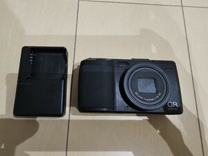 中古　RICOH GR DIGITAL IV コンパクトデジタルカメラ