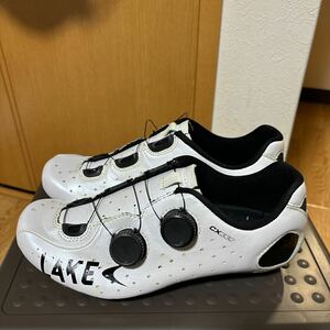 未使用品　LAKE CX332 ホワイト　サイズ　40ワイド ROAD ビンディングシューズ　レイク　軽量モデル　25.0〜25.3