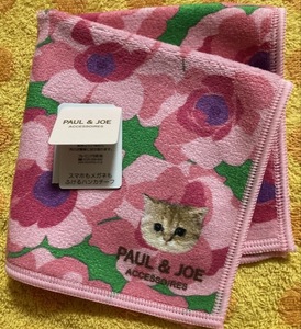 PAUL&JOE ポール&ジョー ハンカチ　スマホも拭ける　pお花柄ねこ