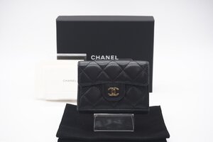 ☆安心の３大保証☆ ABランク ≪CHANEL シャネル/三つ折り財布≫ AP0230 マトラッセ ラムスキン クラシック スモール フラップウォレット