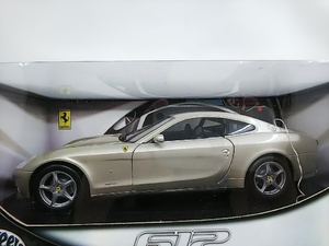 ■ HOTWHEELSホットウィール 1/18 Ferrari 612 SCAGLIETTI C7524 シルバー フェラーリ・612スカリエッティ ダイキャストモデルミニカー