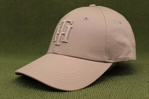 新品並行正規 TOMMY HILFIGER トミーヒルフィガー 帽子 キャップ THデカロゴ ベージュ系 BEIGE フリーサイズ コットン 管理No4Dm