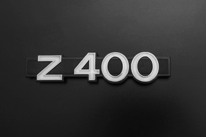 【PMC.Inc】　サイドエンブレム「Z400」　Z400FX　E1/2　左右共通　1枚単位　(194-1211)