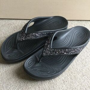 crocs クロックス　ビーチサンダル　ブラック　グリッター　W9 25㎝