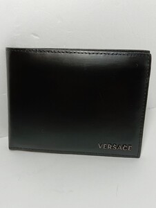 1円【美品】VERSACE　ヴェルサーチ　二つ折り財布 ブラック レザー　小銭入れなし