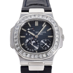 パテック・フィリップ PATEK PHILIPPE ノーチラス 5722G-001 ブラック・ブルー文字盤 中古 腕時計 メンズ