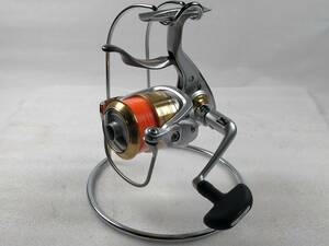 戰【廃盤品】ダイワ 13 トライソ 2500LBD【ドラグ付】DAIWA TRISO レバーブレーキ リール 磯 グレ メジナ チヌ がまかつ サンライン 2705