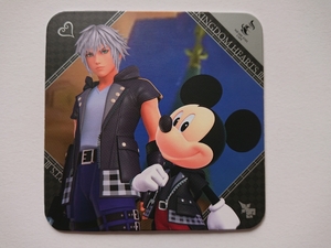 ディズニー スクエニカフェ 東京 秋葉原 キングダムハーツ3 KH3 KINGDOM HEARTS Ⅲ 特典 コースター 非売品 リク 王様 ミッキー