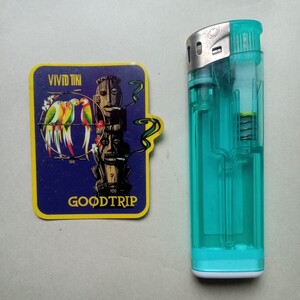 即決 ＧＯＯＤＴＲＩＰ ＶＩＶＩＤ ＴＩＫＩ ハワイアンステッカーシールウインドシールドオイルタンクガレージガラスアメリカン雑貨メット