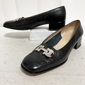 和521★⑯ Salvatore Ferragamo サルヴァトーレフェラガモ レザー パンプス ガンチーニ ヒール 型押し 6.5 C ブラック レディース