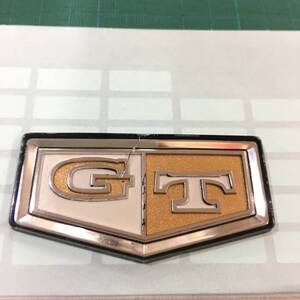 R31 スカイライン GT エンブレム ホワイト/ゴールド 白/金 日産 NISSAN バッジ BADGE emblem（検索 サイドモール 旧車 skyline 希少 絶版 