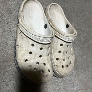 crocs サンダル