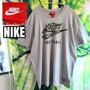 ナイキ NIKE カモフラ 迷彩 ロゴ 赤タグ 灰色 グレー football 半袖Tシャツ Tシャツ XL プリントTシャツ ロゴTシャツ